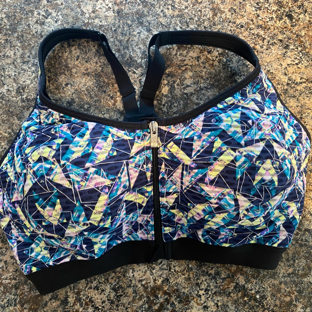 Victoria's Secret Knockout Front-Close Sport Bra 34D